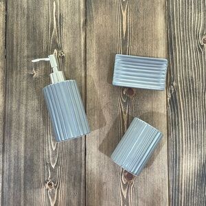 🌟Host Pick🌟Three Piece Gray Bathroom Set